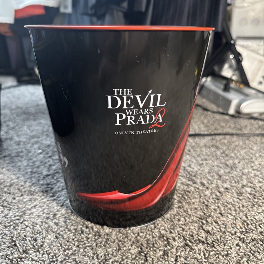 The DEVIL WEARS PRADA 2 RUNWAY metal Popcorn bucket Movie Swag